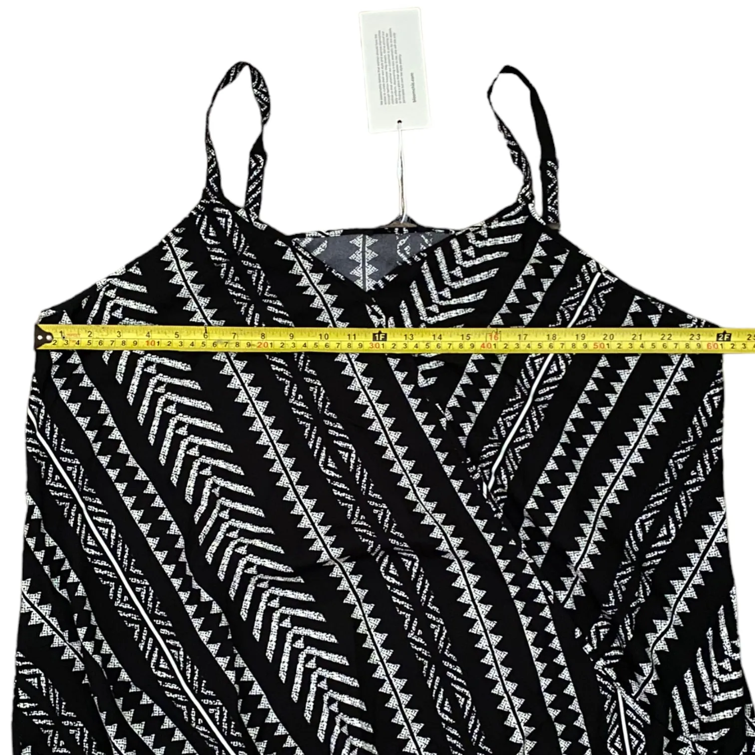 Bloomchic Black White Geometric Wrap Tank Top Size 22/24 NEW